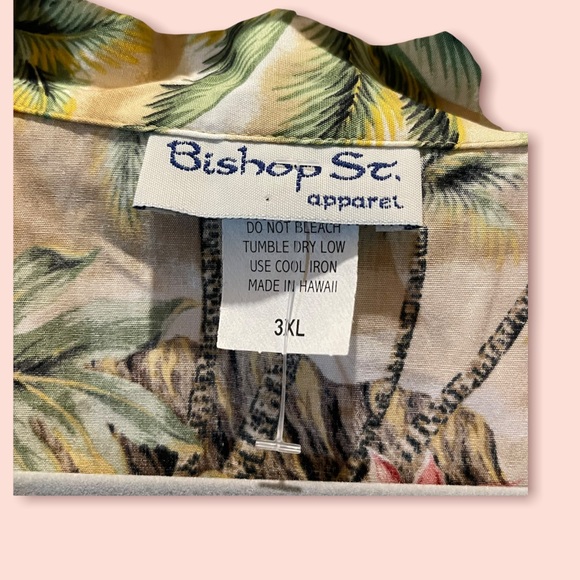 BISHOP ST.  HAWAIIAN BUTTON UP SHIRT - Picture 2 of 3